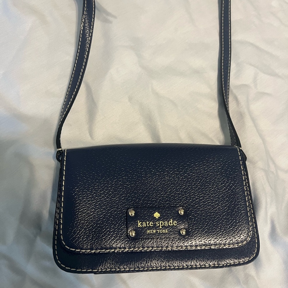 Navy Kate spade crossbody purse